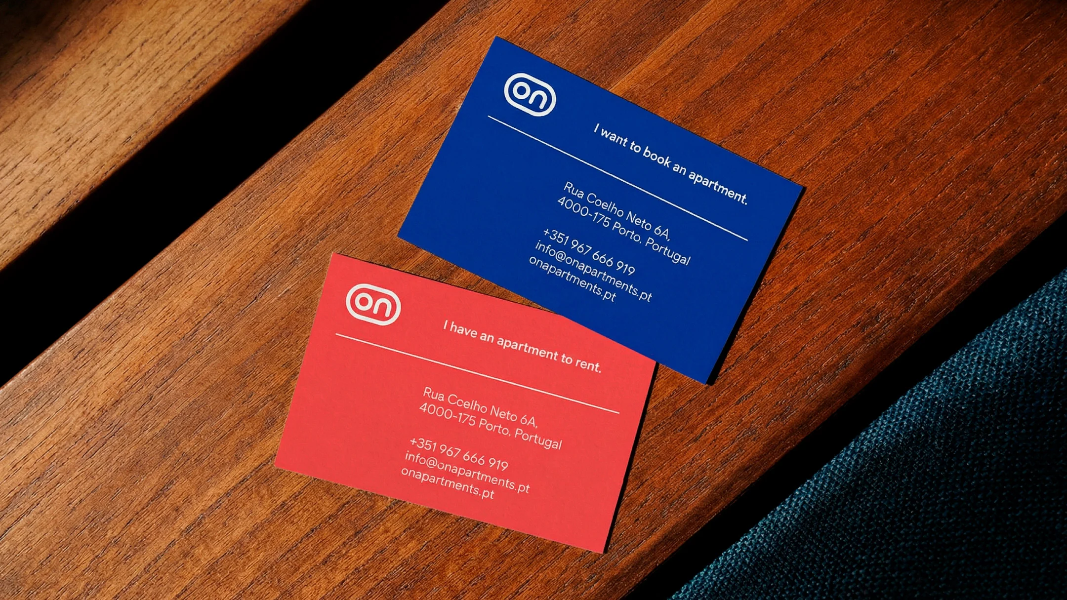 Nhdesign project ON: Business card set with blue and red color contrast