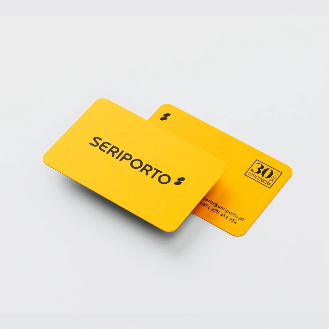 Nhdesign project Seriporto: Set of Seriporto business cards in yellow and black.