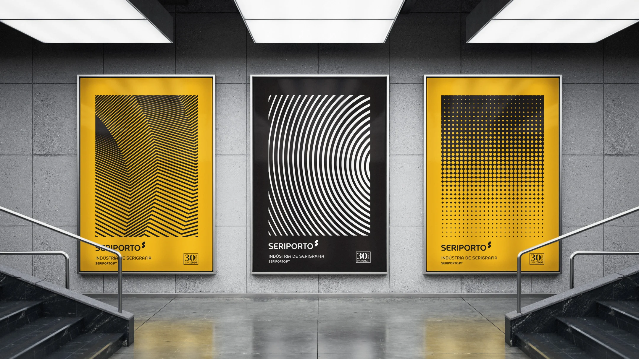 Nhdesign project Seriporto: Seriporto posters displayed on an indoor wall, in black and yellow.
