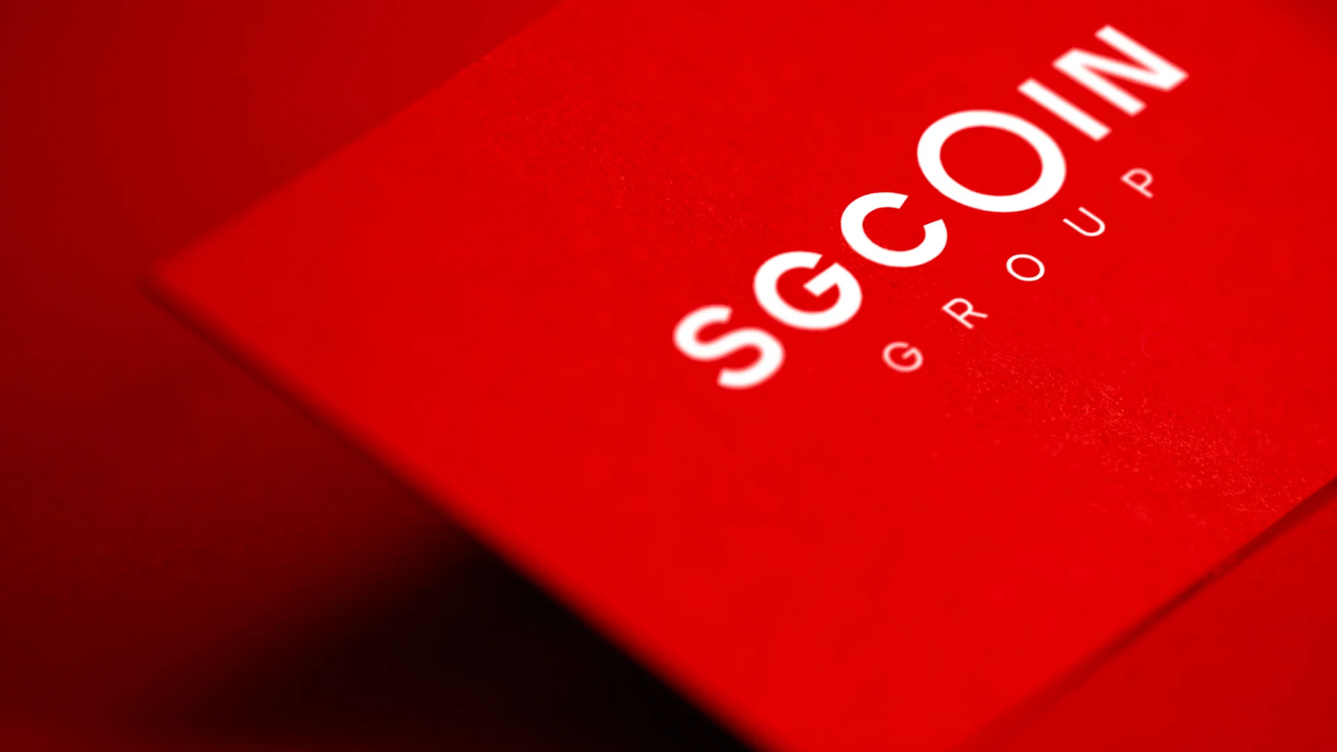 Nhdesign project SGCOIN: Business card with direct visual language and strong colour contrast