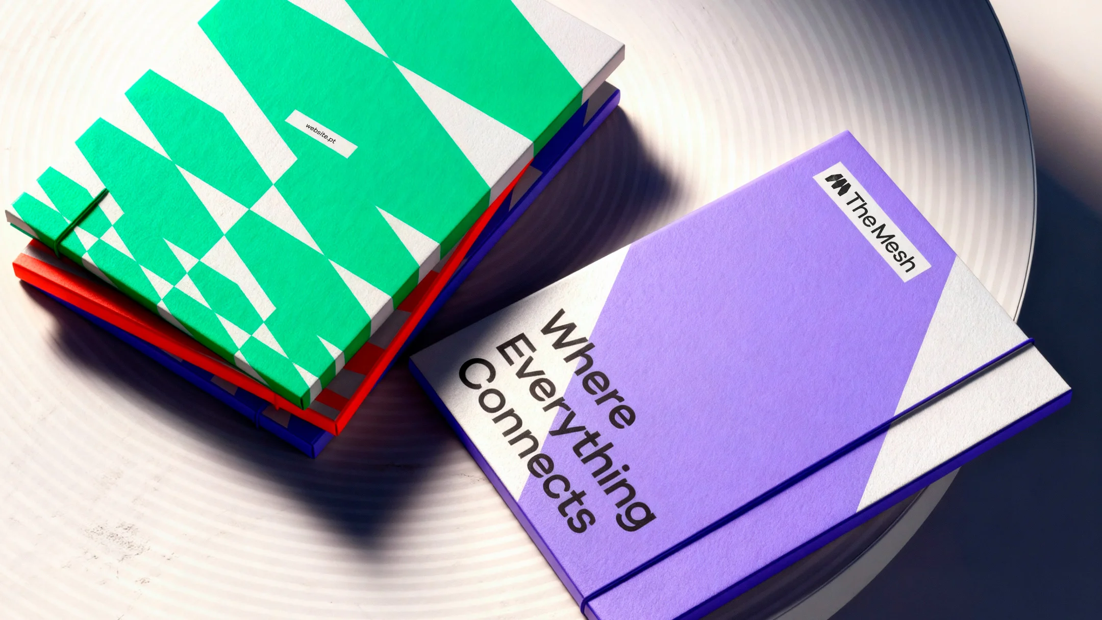Nhdesign project The Mesh: Presentation folder featuring a vibrant color system and modular composition