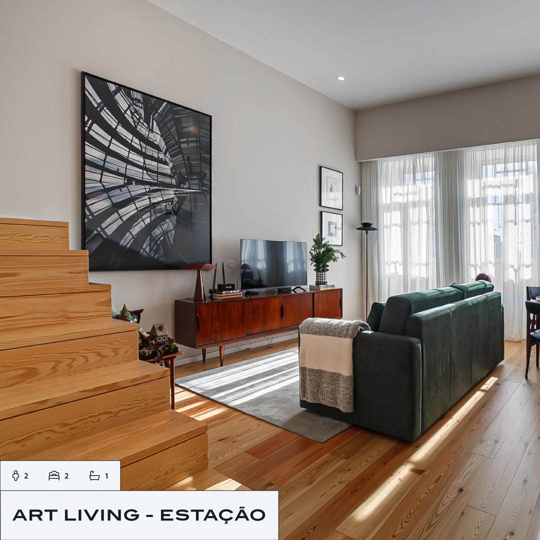 Nhdesign project Art Living: Art Living interior space with wooden staircase and living room