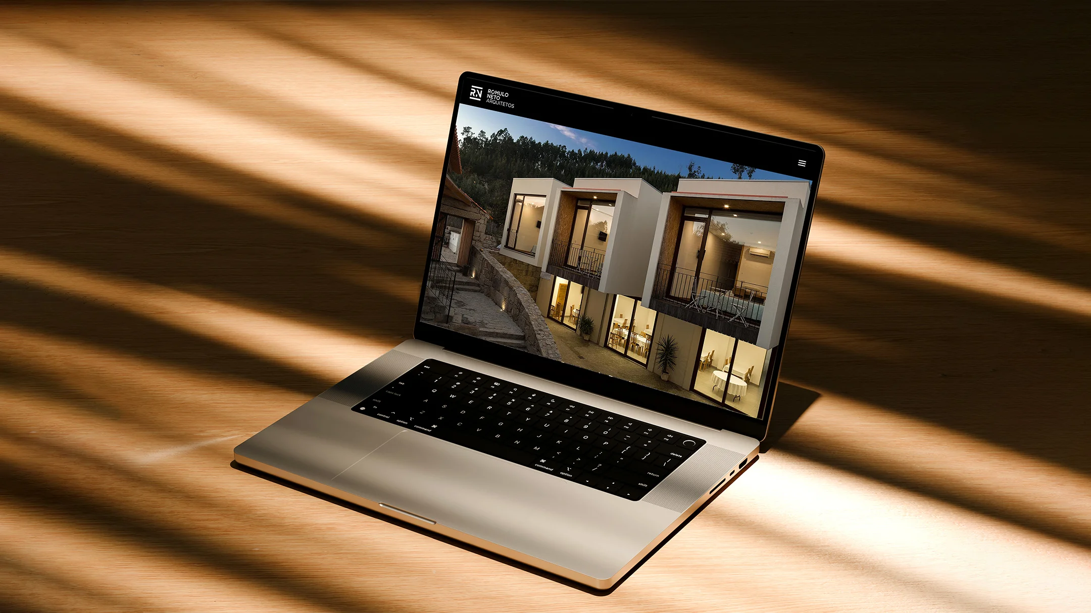 Projeto Rómulo Neto, Arquitetos da Nhdesign: Site responsivo